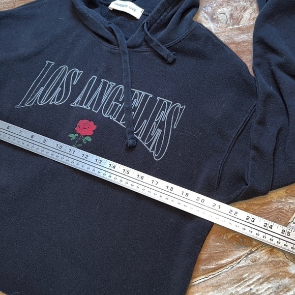 LOS ANGELES Black Cropped Hoodie w/ Rose, Size M - Picture 4 of 8